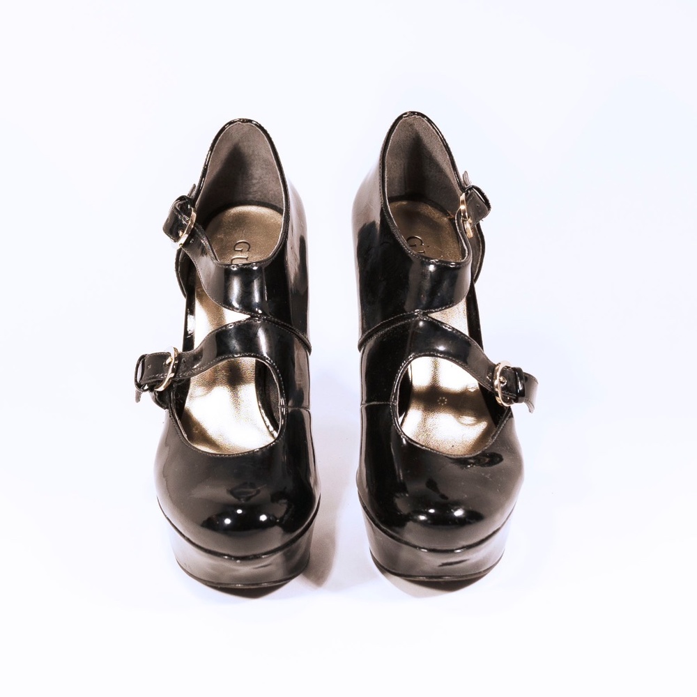 GUESS Pumps- US Size  7. Black Patent leather.